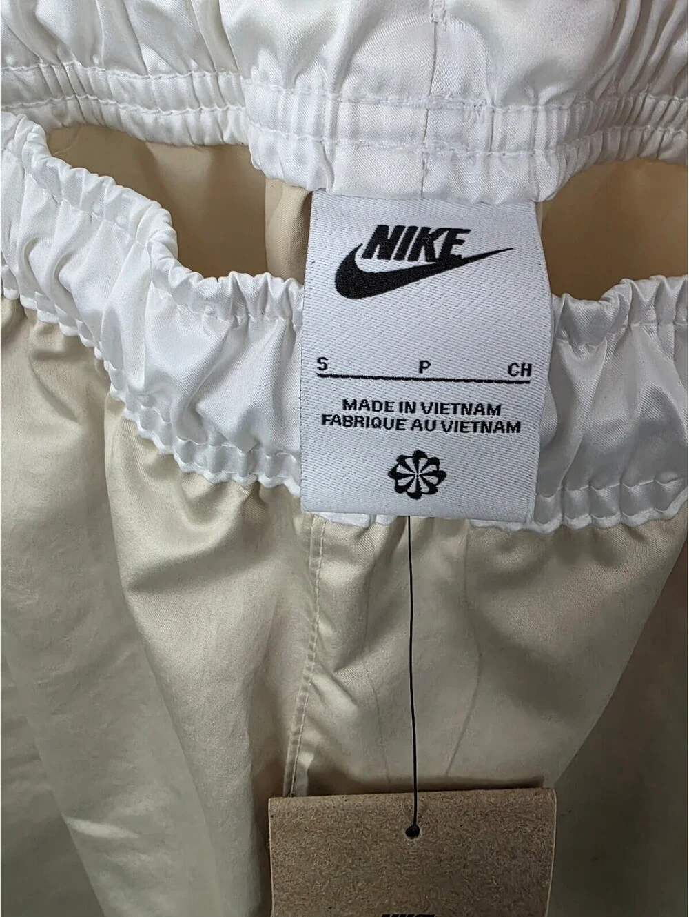 Nike Men's Beige and White Athletic Shorts Size S